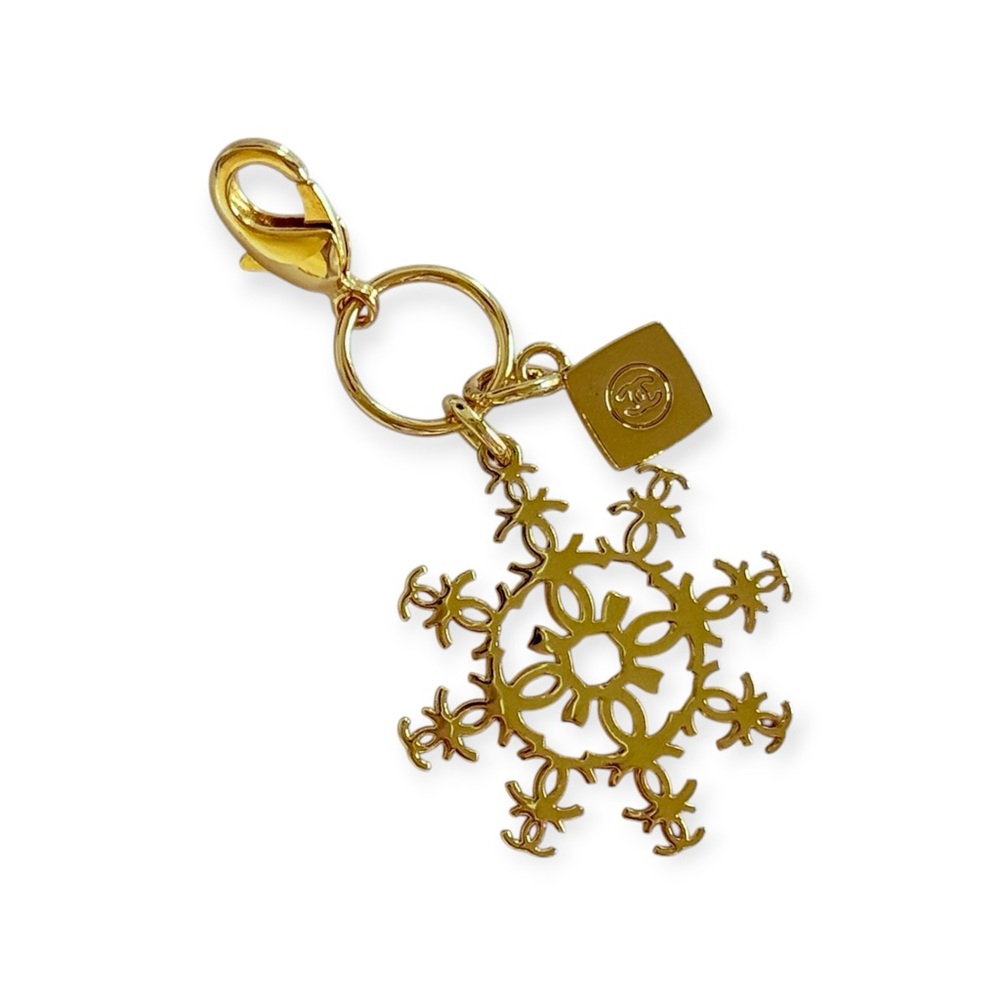 Chanel Keychain Bag Purse Charm Holiday Snowflake Gold New
